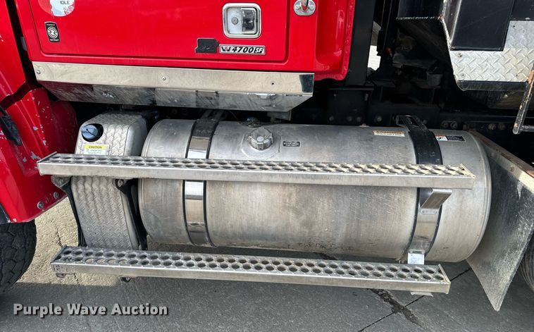 image for item NM9262 2016 Western Star 4700SF dump truck