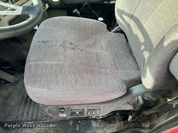 image for item NM9262 2016 Western Star 4700SF dump truck