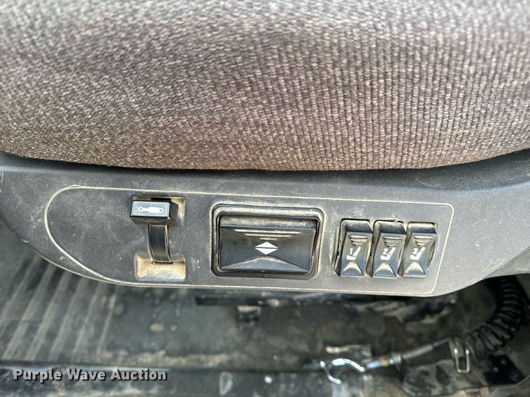 image for item NM9262 2016 Western Star 4700SF dump truck