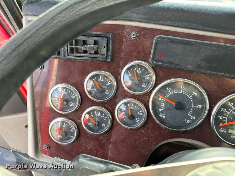 image for item NM9262 2016 Western Star 4700SF dump truck