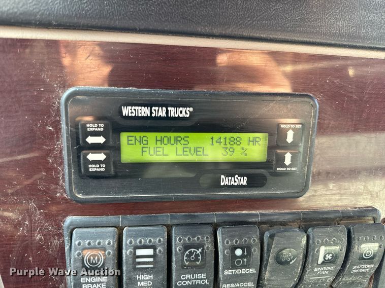 image for item NM9262 2016 Western Star 4700SF dump truck