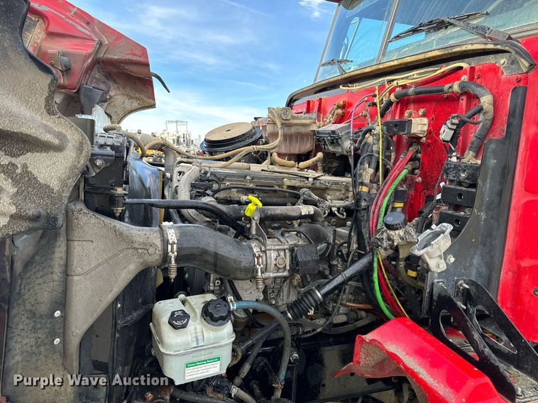 image for item NM9262 2016 Western Star 4700SF dump truck