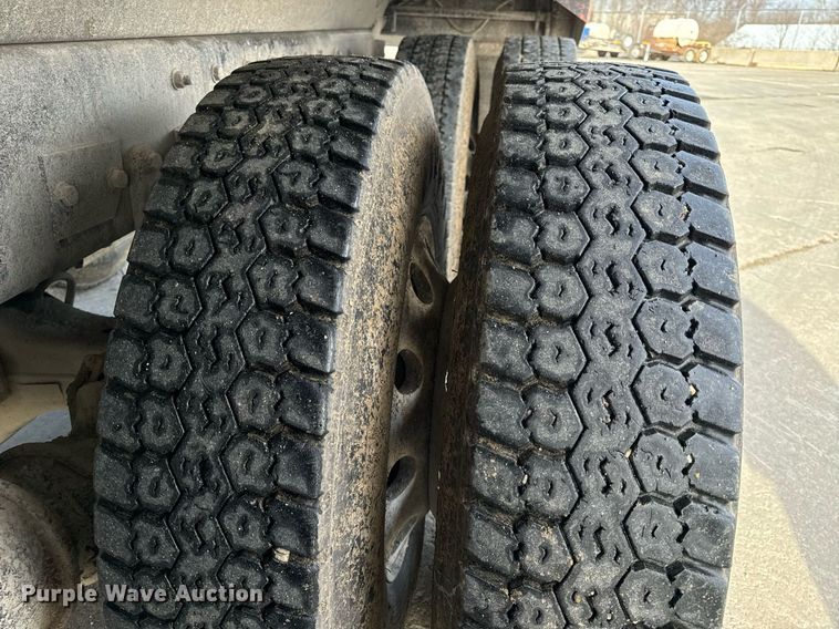 image for item NM9262 2016 Western Star 4700SF dump truck