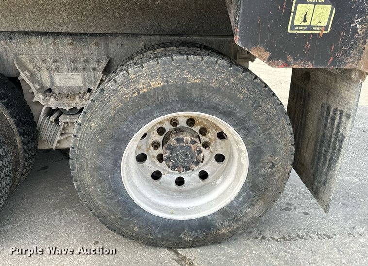 image for item NM9262 2016 Western Star 4700SF dump truck