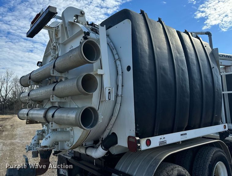 image for item NM9270 2007 Sterling  sewer jetter truck