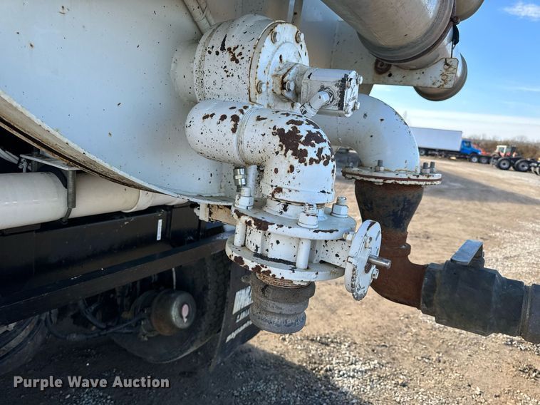 image for item NM9270 2007 Sterling  sewer jetter truck