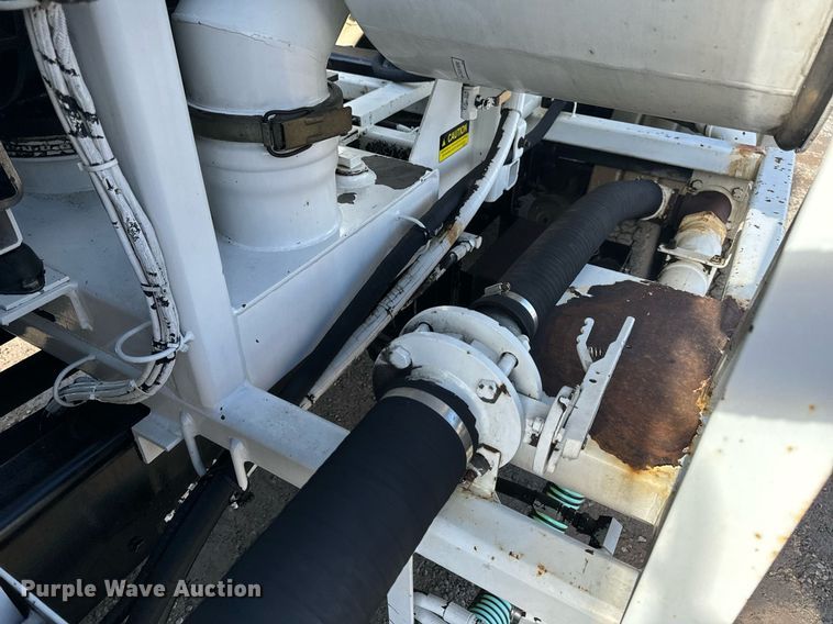 image for item NM9270 2007 Sterling  sewer jetter truck