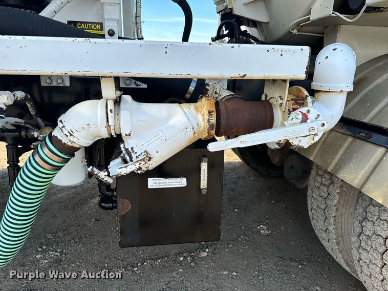 image for item NM9270 2007 Sterling  sewer jetter truck