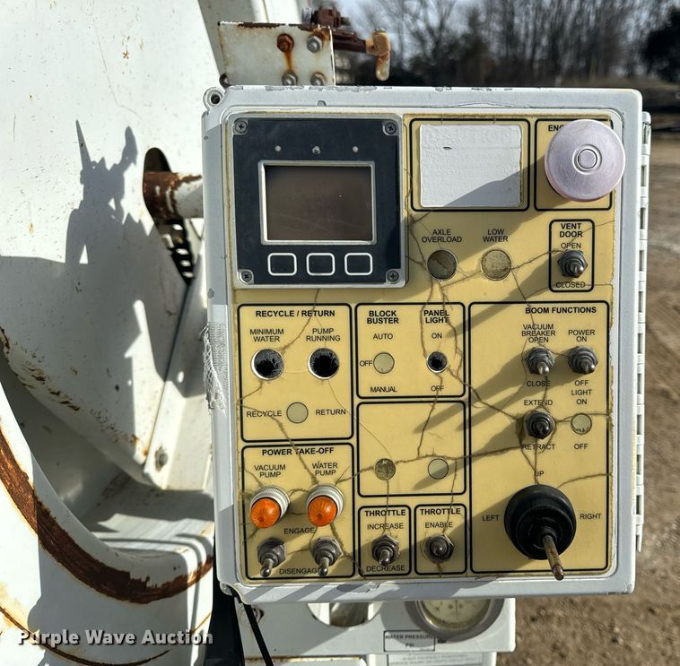 image for item NM9270 2007 Sterling  sewer jetter truck