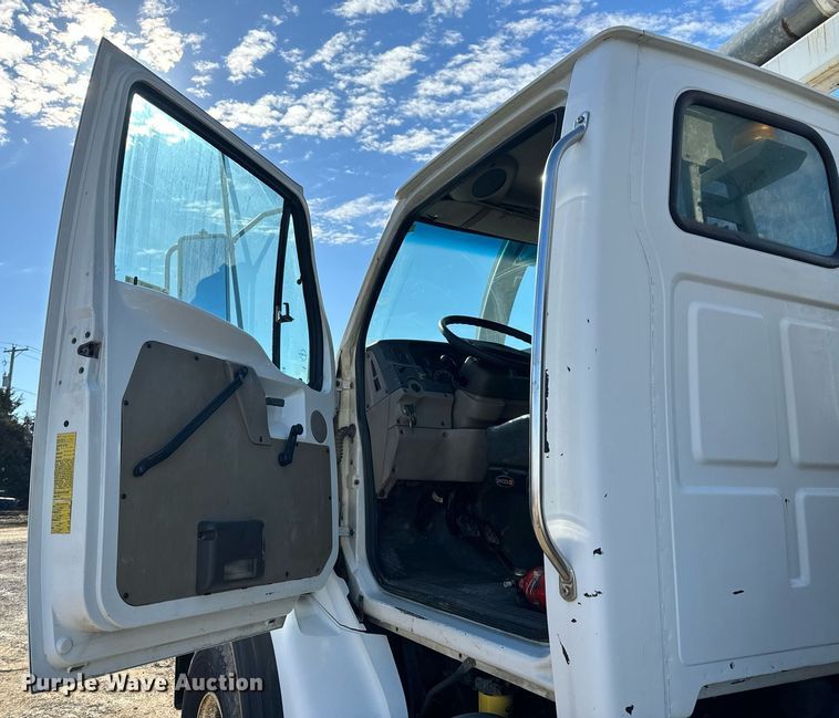 image for item NM9270 2007 Sterling  sewer jetter truck