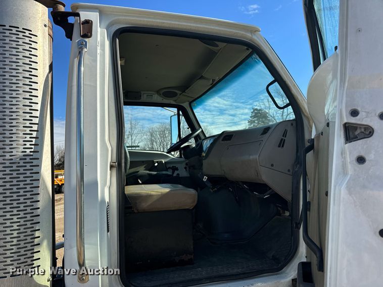 image for item NM9270 2007 Sterling  sewer jetter truck