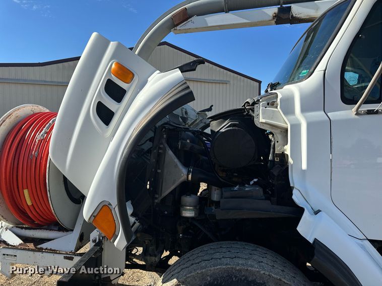 image for item NM9270 2007 Sterling  sewer jetter truck