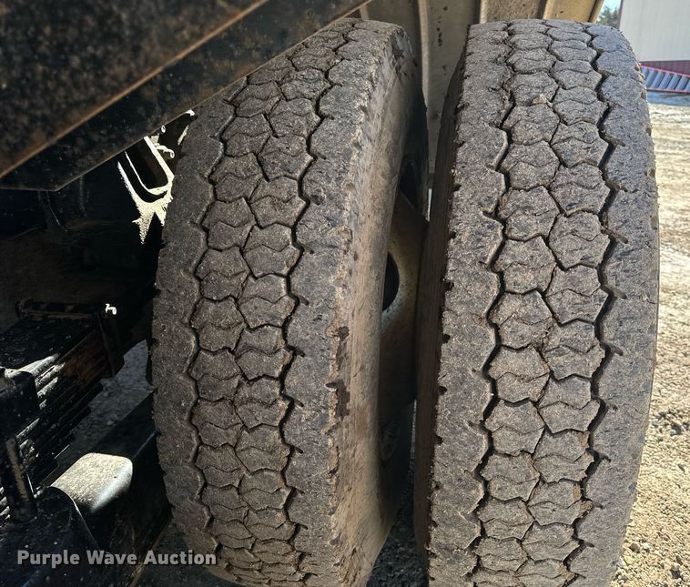 image for item NM9270 2007 Sterling  sewer jetter truck