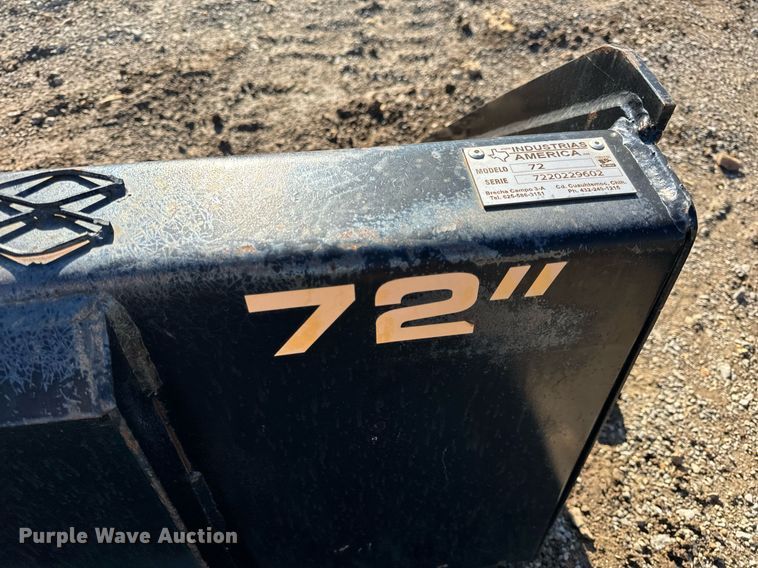 image for item NM9275 Industrias America 72 skid steer bucket