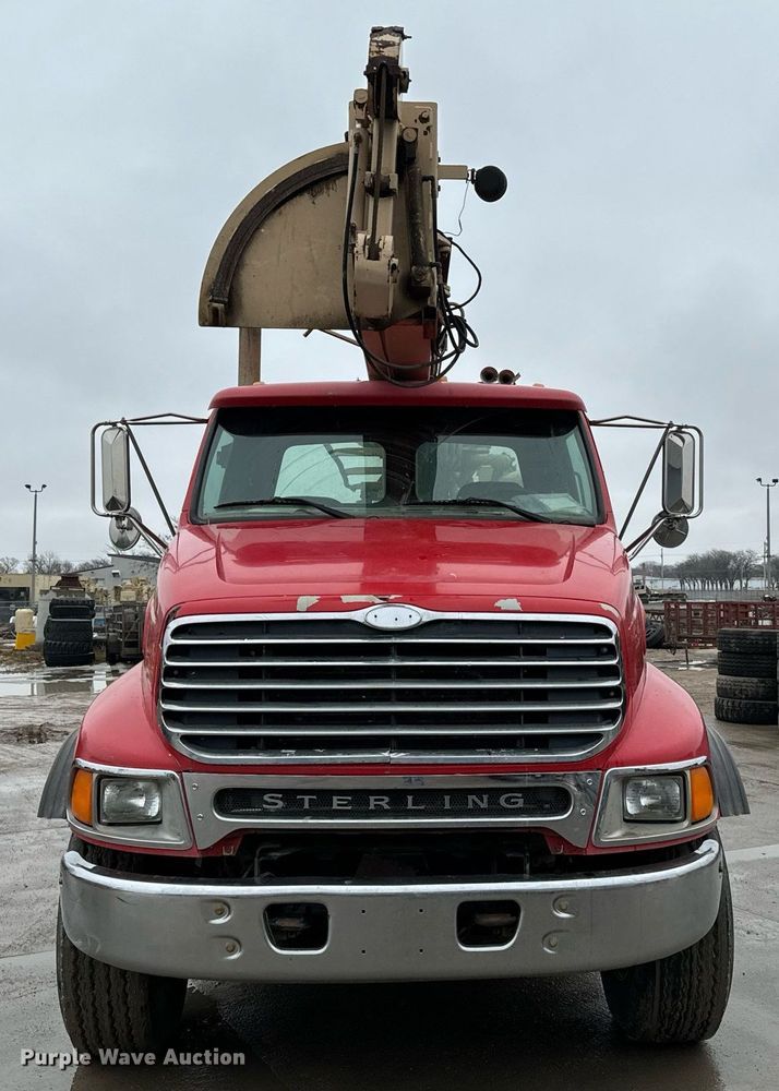 image for item NN9365 2000 Sterling LT8500 drilling rig truck