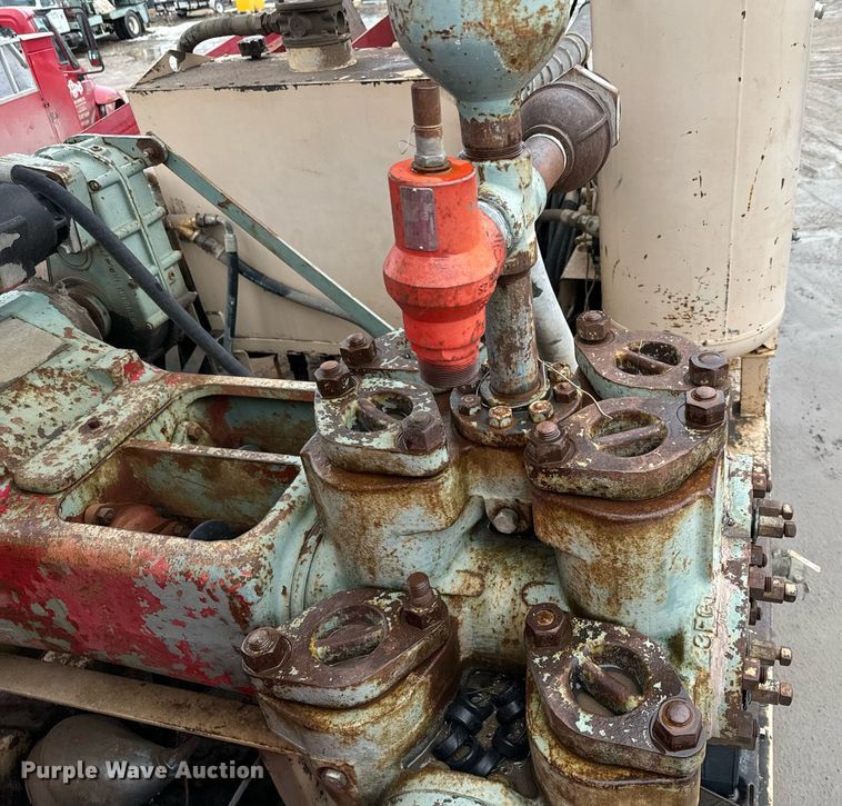 image for item NN9365 2000 Sterling LT8500 drilling rig truck