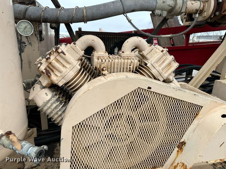 image for item NN9365 2000 Sterling LT8500 drilling rig truck