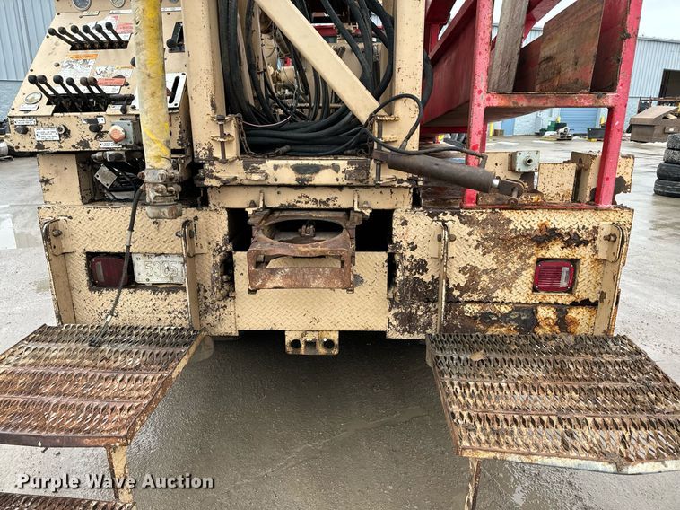 image for item NN9365 2000 Sterling LT8500 drilling rig truck