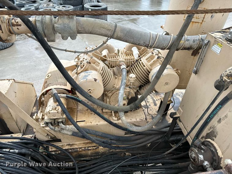 image for item NN9365 2000 Sterling LT8500 drilling rig truck