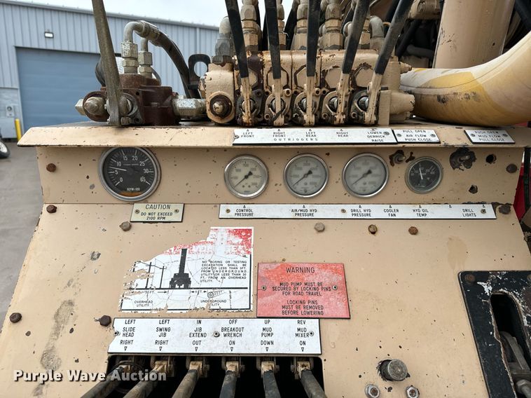 image for item NN9365 2000 Sterling LT8500 drilling rig truck