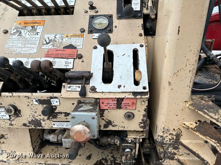 image for item NN9365 2000 Sterling LT8500 drilling rig truck