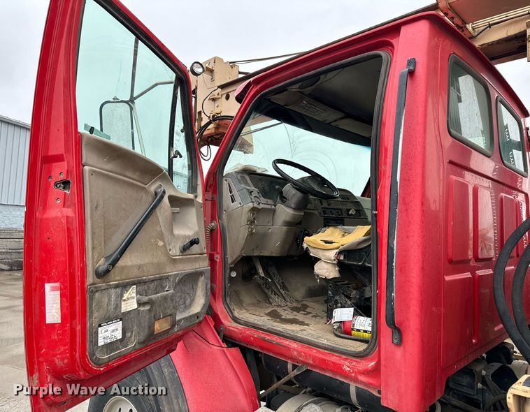 image for item NN9365 2000 Sterling LT8500 drilling rig truck