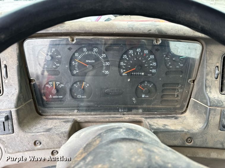 image for item NN9365 2000 Sterling LT8500 drilling rig truck