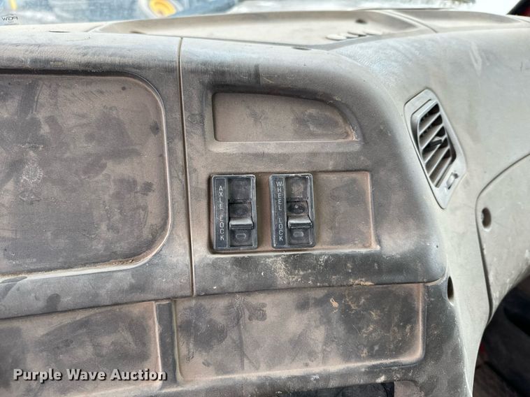 image for item NN9365 2000 Sterling LT8500 drilling rig truck