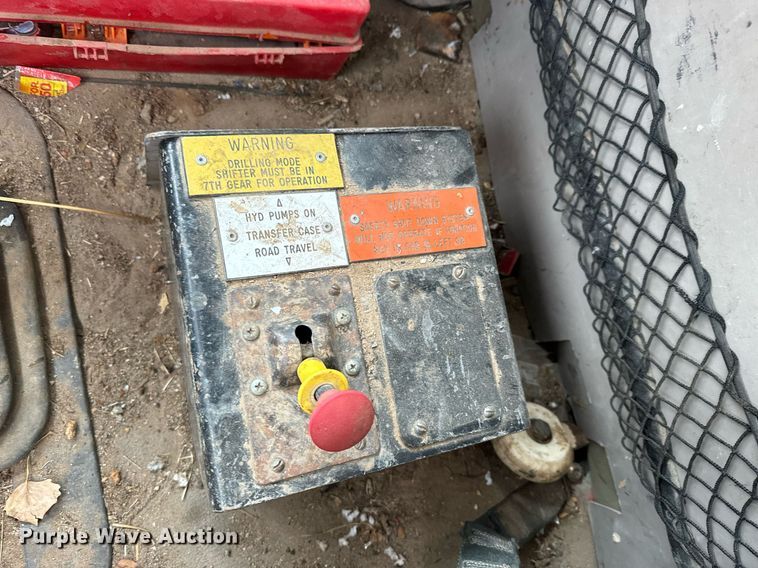 image for item NN9365 2000 Sterling LT8500 drilling rig truck