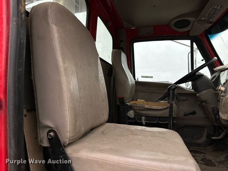 image for item NN9365 2000 Sterling LT8500 drilling rig truck