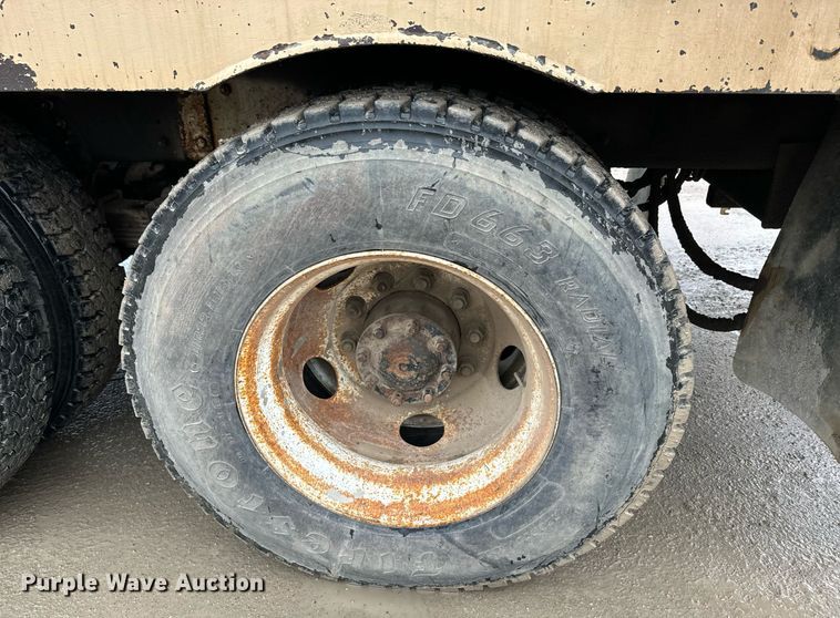 image for item NN9365 2000 Sterling LT8500 drilling rig truck