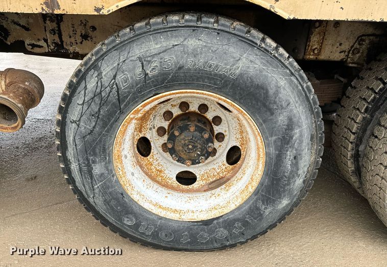 image for item NN9365 2000 Sterling LT8500 drilling rig truck