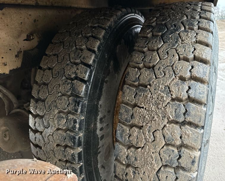 image for item NN9365 2000 Sterling LT8500 drilling rig truck