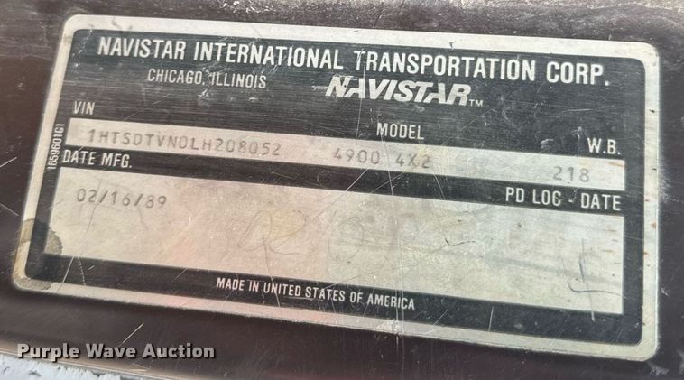 image for item NN9367 1990 International  4900 drilling rig truck