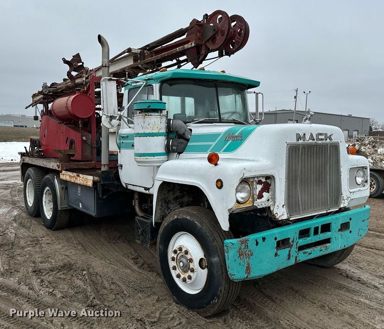 image for item NN9368 1979 Mack cable tool rig truck