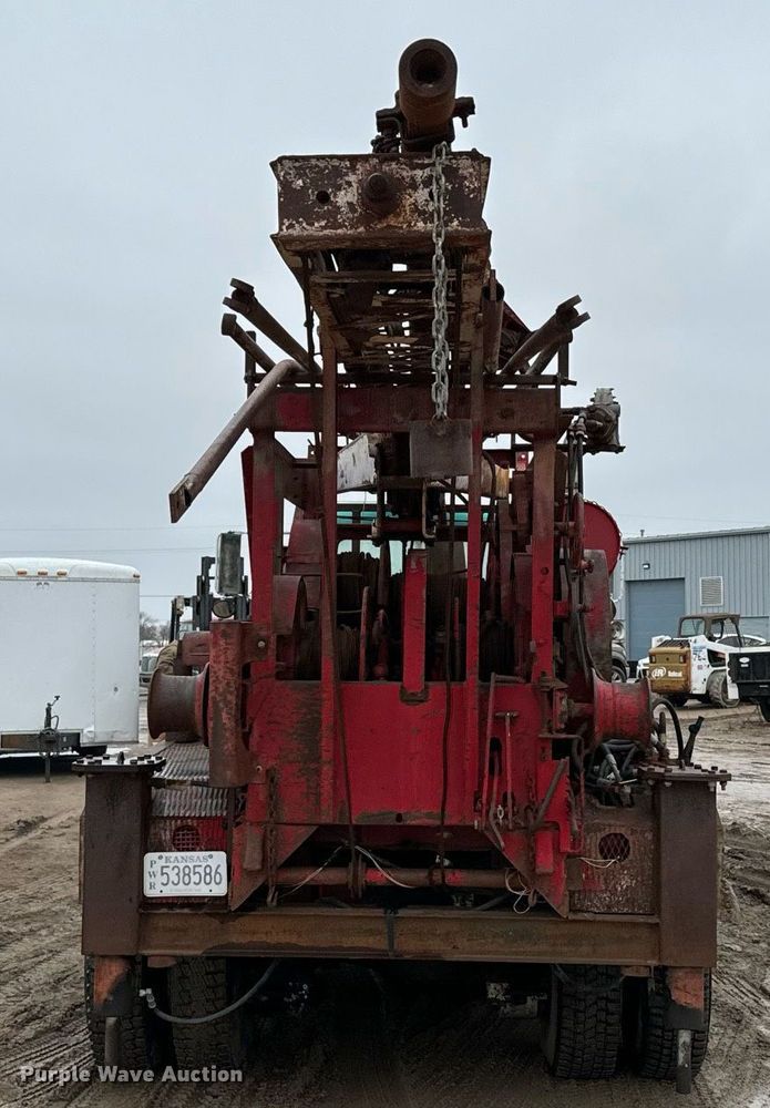 image for item NN9368 1979 Mack cable tool rig truck