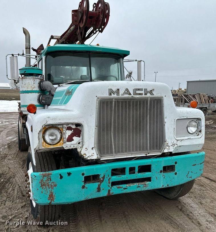 image for item NN9368 1979 Mack cable tool rig truck
