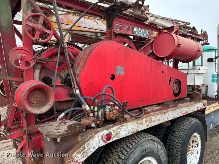 image for item NN9368 1979 Mack cable tool rig truck