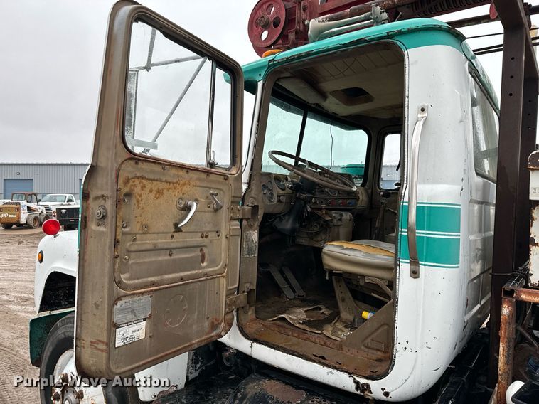 image for item NN9368 1979 Mack cable tool rig truck