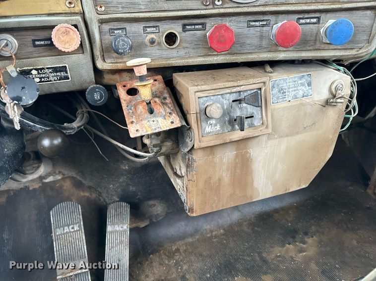 image for item NN9368 1979 Mack cable tool rig truck