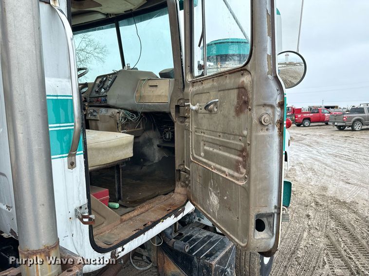 image for item NN9368 1979 Mack cable tool rig truck