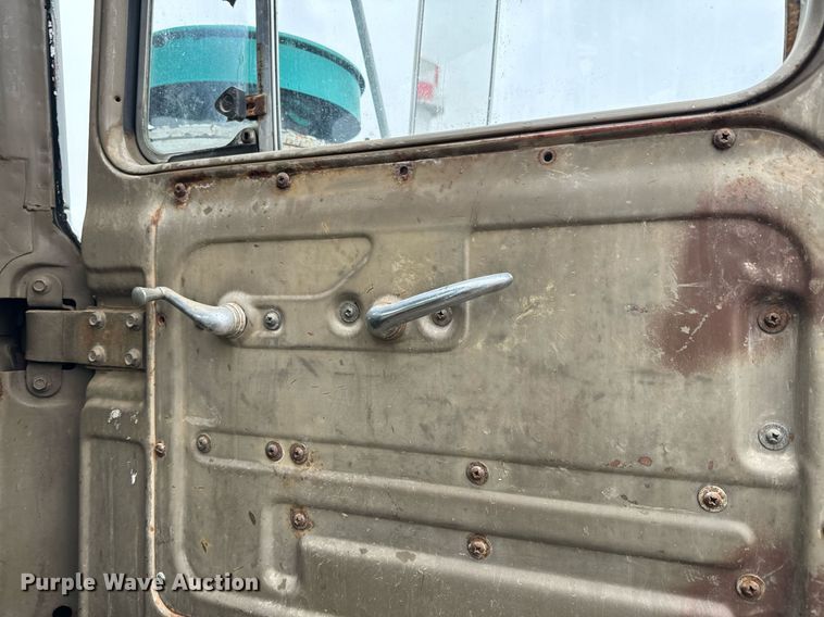 image for item NN9368 1979 Mack cable tool rig truck