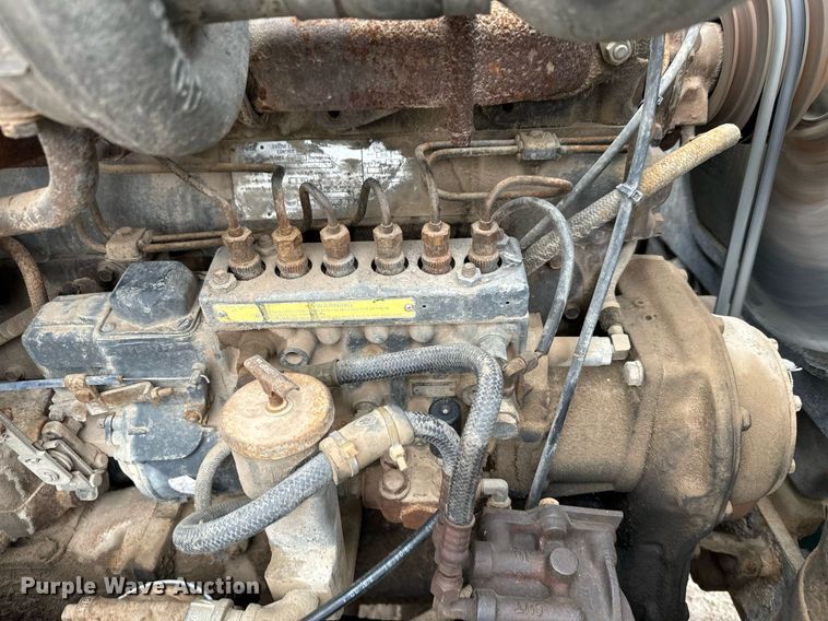 image for item NN9368 1979 Mack cable tool rig truck