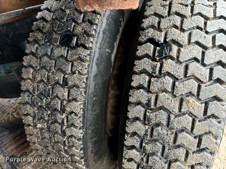 image for item NN9368 1979 Mack cable tool rig truck