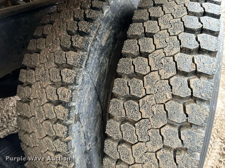 image for item NN9368 1979 Mack cable tool rig truck