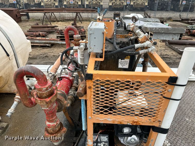 image for item NN9369 1991 Boyer pump trailer