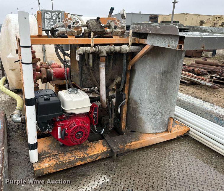 image for item NN9369 1991 Boyer pump trailer