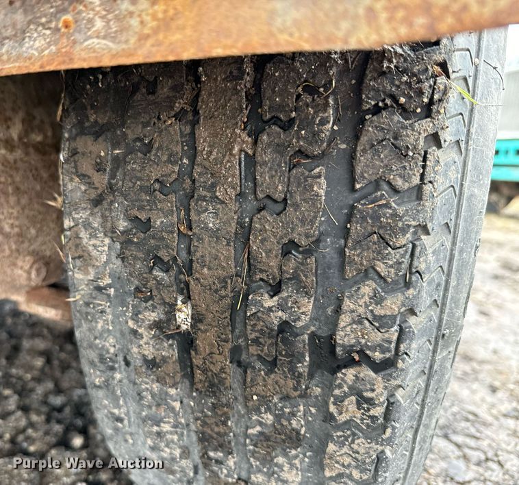 image for item NN9369 1991 Boyer pump trailer