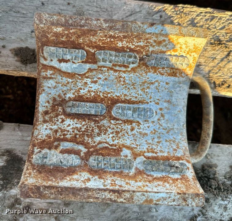 image for item NN9382 Foot clamp