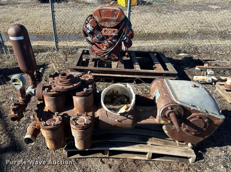 image for item NN9404 Wheatley  mud pump